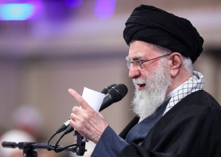 رهبر انقلاب: روایت‌های پیشرفت باید به گوش و دل جوانان برسد