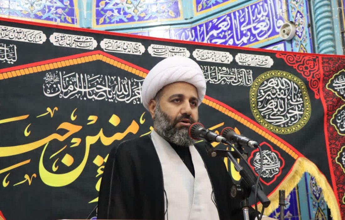 امام جمعه جزیره خارگ: ایستادگی در میدان، بزرگترین رمز پیروزی ملت ایران است