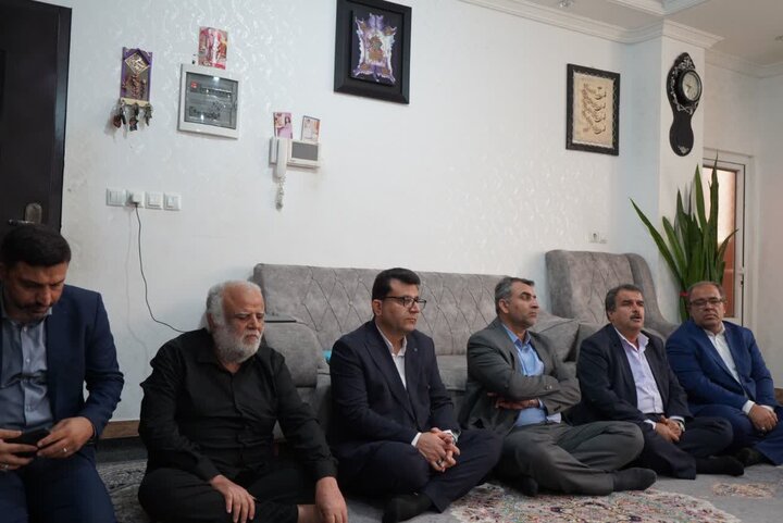 فرماندار بوشهر: ایثار خانوادههای شهدا تکمیلکننده راه شهیدان است