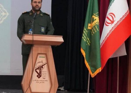 پاسداران با بصیرت و آمادگی کامل، در تأمین امنیت پایدار ایران اسلامی نقشی بی بدیل ایفا می کنند