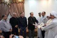 نایب رئیس مجلس با خانواده دو شهید در جنوب بوشهر دیدار کرد