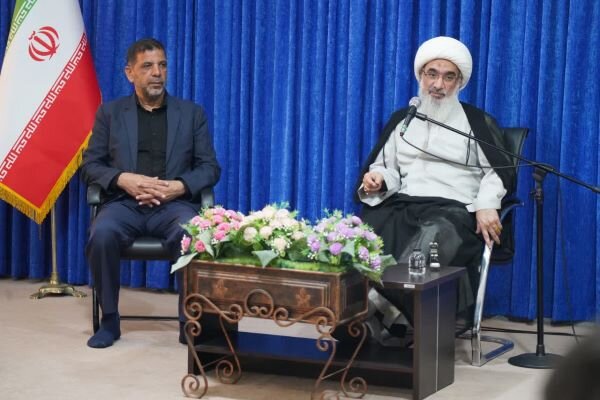 امام جمعه بوشهر بر نقش راهبردی شورای نگهبان تأکید کرد