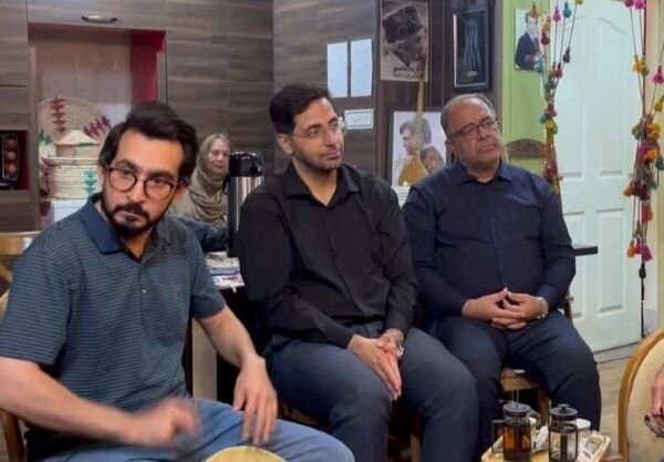 فرماندار بوشهر: هنرمندان استان در کنار ایران ایستادهاند