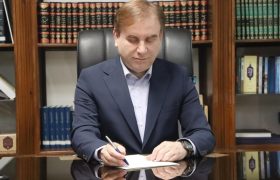 استاندار بوشهر از فداکاری آتش‌نشانان تقدیر کرد