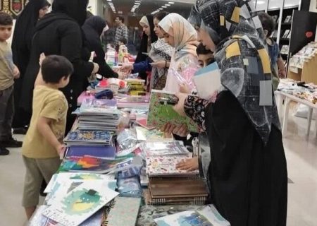 توزیع ۶ هزار بسته نوشت‌افزار میان دانش‌آموزان کم‌برخوردار بوشهر