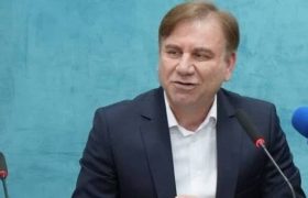 استاندار بوشهر: آینده ایران با توانمندی دانش‌آموزان ساخته می‌شود
