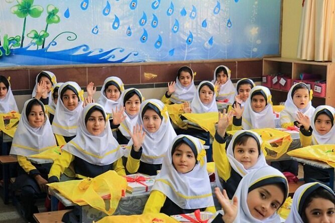 شکوهی: توسعه و اقتدار ایران از مدرسه آغاز می‌شود