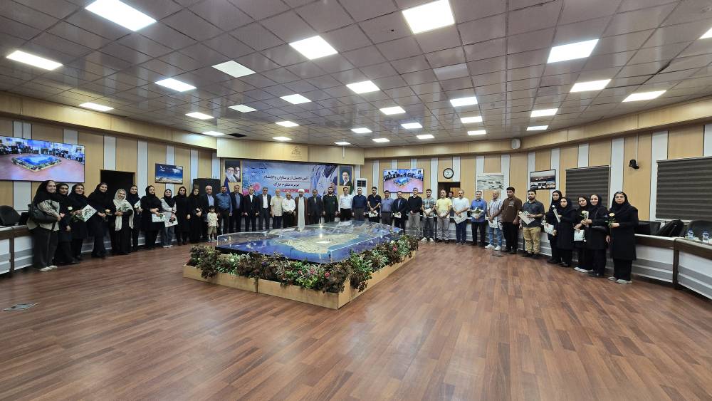 آئین تجلیل از پرستاران والامقام جزیره خارگ برگزار شد