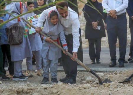 آغاز کاشت «گذر فرشتگان میناب» در پارس جنوبی