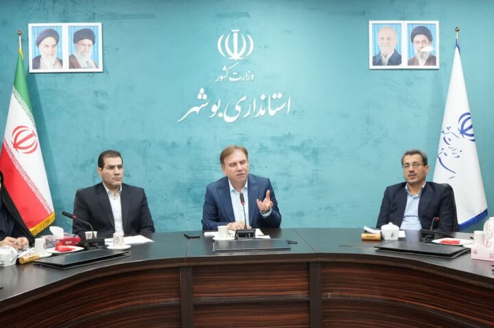 استاندار بوشهر بر همکاری دستگاه‌ها برای حل مسائل اجتماعی تأکید کرد