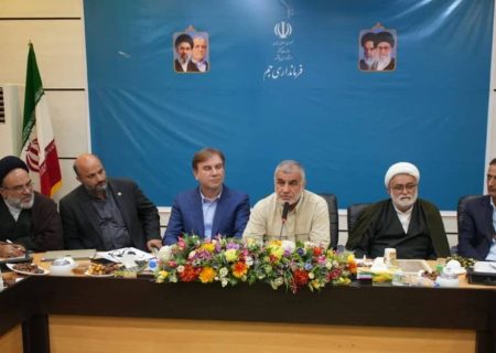 نیکزاد: مردم بوشهر با همدلی و انسجام پشتیبان کشور هستند